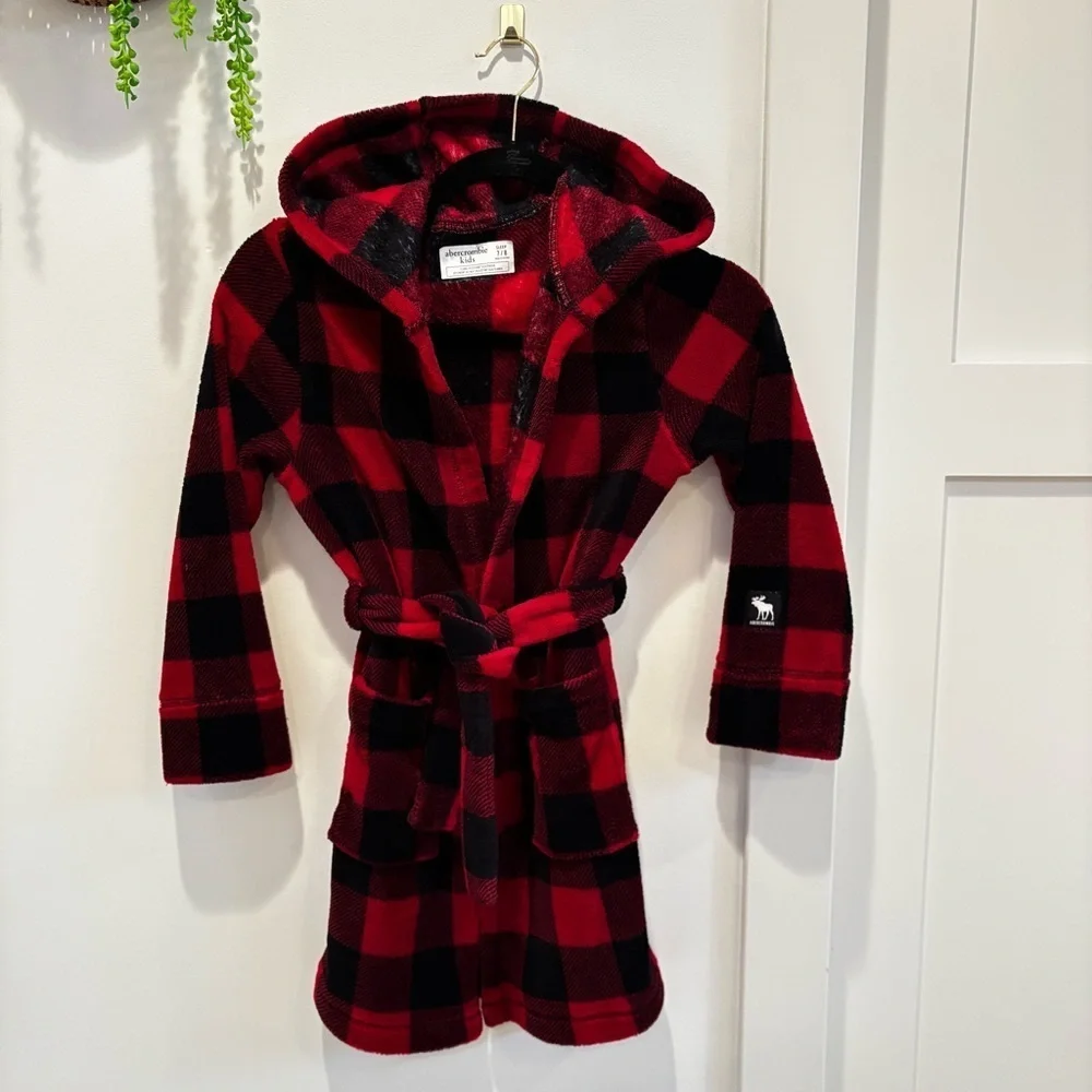Abercrombie Kids Sleep Red Black Buffalo Plaid Fuzzy Hooded Robe Unisex Size 7/8